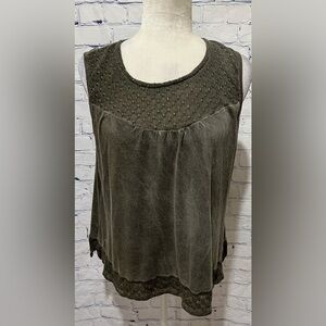 Fourteenth Place Women’s Gray With Gold Sleeveless Blouse Tank Top Sz Large
